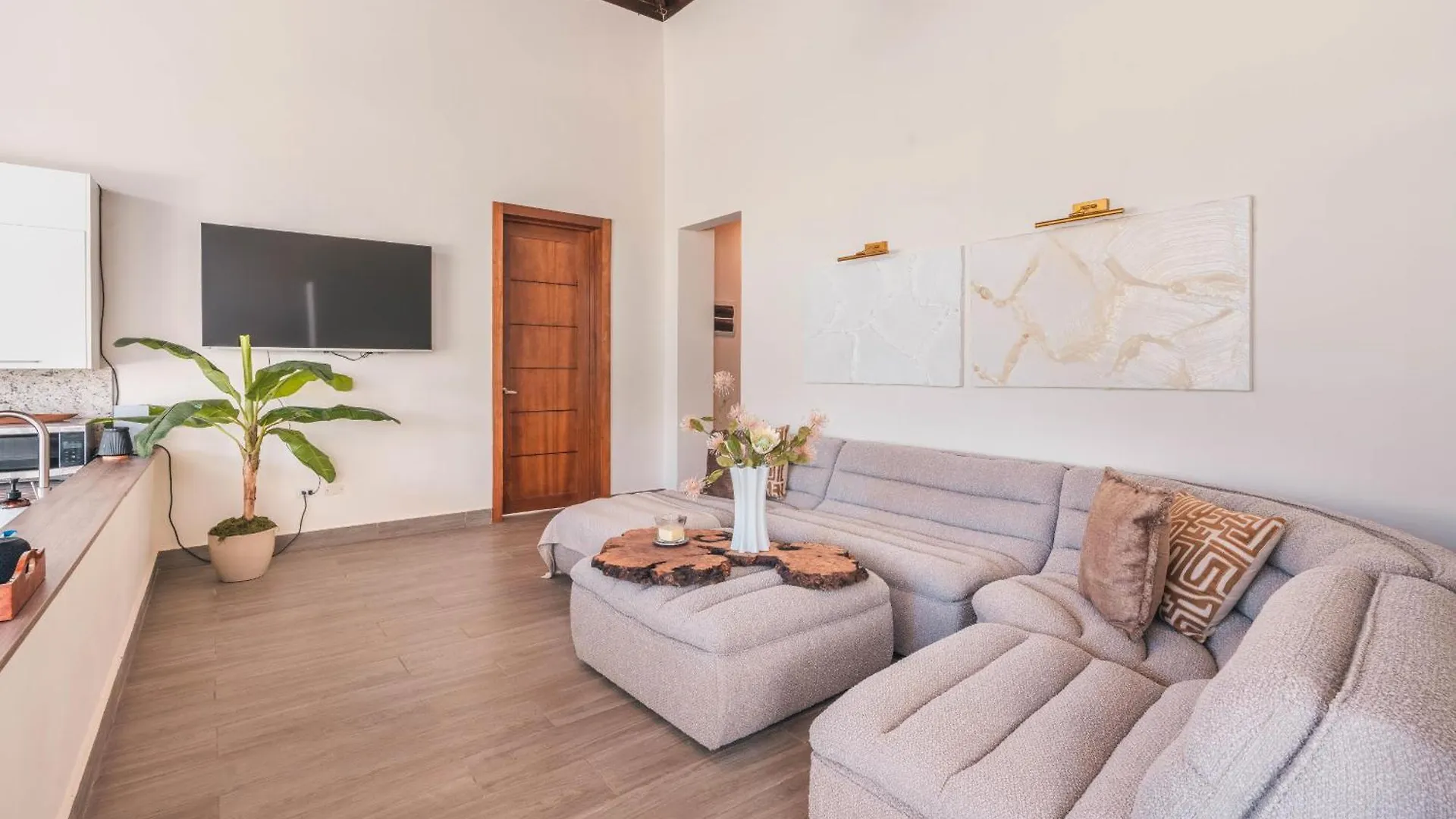 Tropical Villa With Picuzzi At Green Village Bca Punta Cana
