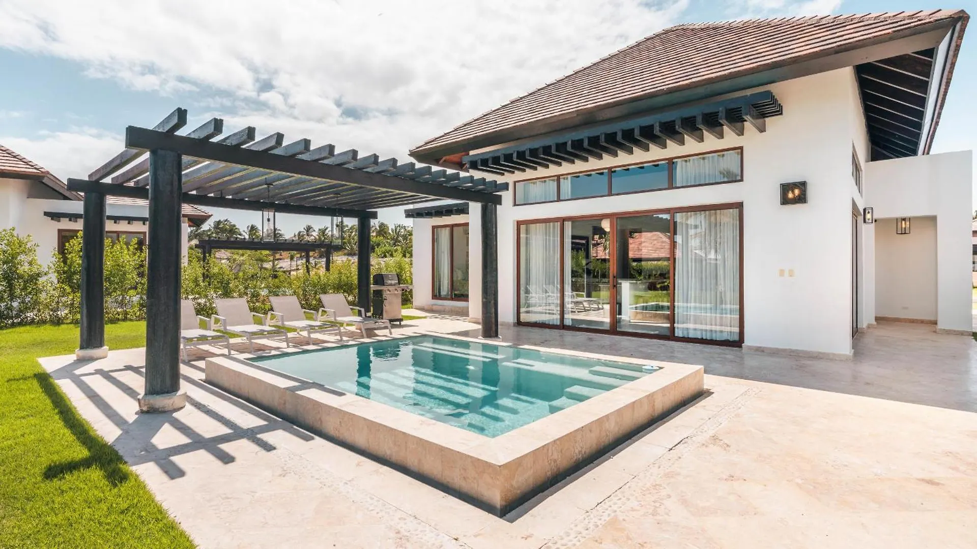 Tropical Villa With Picuzzi At Green Village Bca Punta Cana